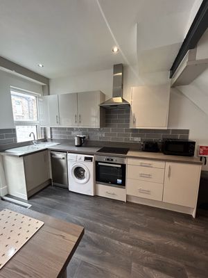 Photo 32- click for photo gallery